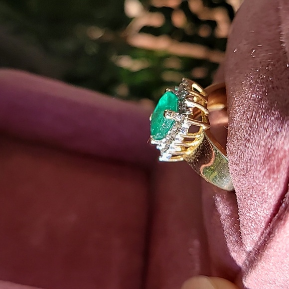 14k Vintage Emeral Ring - Picture 5 of 7